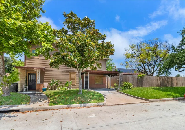 Photo 1 of Single family home for sale at 2616 45th Street, Galveston, TX 77550 | MLS# 78971839 | Listing updated on 2026-09-09