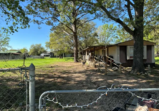 Photo 3 of Sale Pending at 145 Aaron Ave, Livingston, TX 77351 | MLS# 13000139 | Listing updated on 2026-09-09