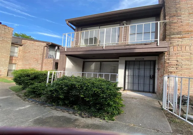 1st image of 6633 W Airport Blvd #1304, Houston, TX 77035 | MLS# 68777526