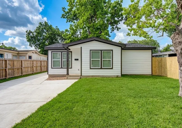 Photo 1 of Single family home for sale at 6923 Keller St, Houston, TX 77087 | MLS# 59723173 | Listing updated on 2026-08-30