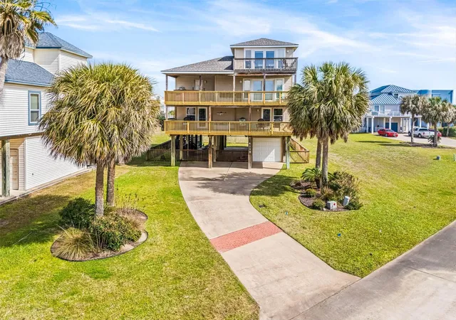 Photo 1 of Single family home for sale at 4119 Courageous Ln, Galveston, TX 77554 | MLS# 93856775 | Listing updated on 2026-06-27