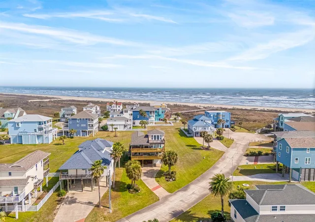 Photo 4 of Single family home for sale at 4119 Courageous Ln, Galveston, TX 77554 | MLS# 93856775 | Listing updated on 2026-06-27
