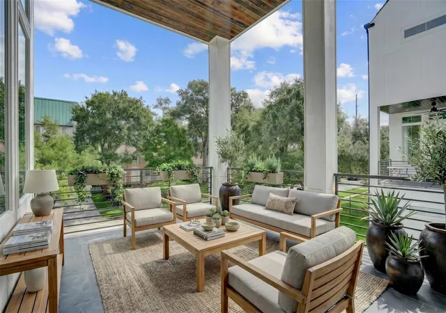 3rd image of 1907 Lauderdale St, Houston, TX 77030 | MLS# 44174011