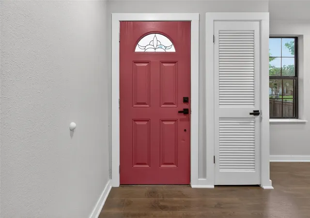 5th image of 428 Van Molan St, Houston, TX 77022 | MLS# 24886639