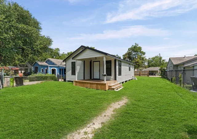 1st image of 1219 Walnut Ave, Rosenberg, TX 77471 | MLS# 34300618