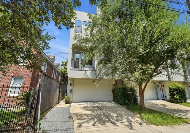 Photo 2 of Sale Pending at 1715 Wentworth St, Houston, TX 77004 | MLS# 63990422 | Listing updated on 2026-09-17