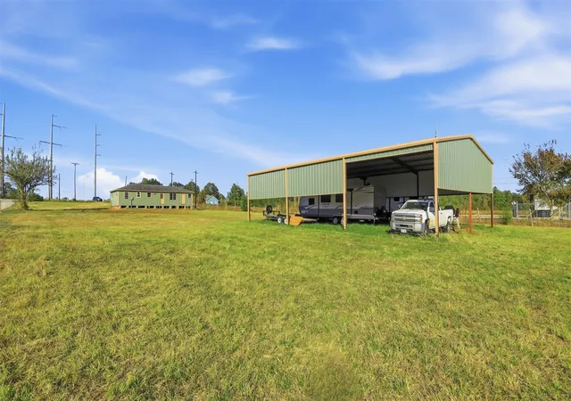 Photo 2 of Single family home for sale at 26865 Old Hwy 105 W, Montgomery, TX 77316 | MLS# 90080184 | Listing updated on 2026-07-30