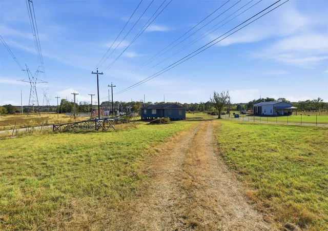 Photo 2 of Single family home for sale at 26865 Old Hwy 105 W, Montgomery, TX 77316 | MLS# 90080184 | Listing updated on 2026-07-30