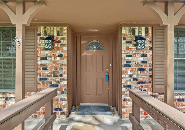5th image of 2002 Crestwood Dr, Richmond, TX 77469 | MLS# 47751695