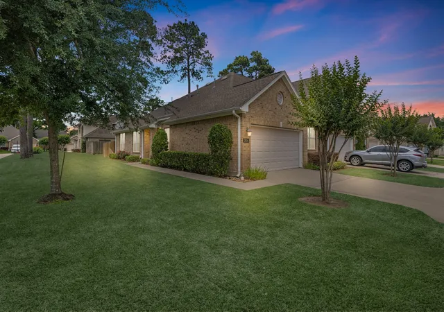 Photo 1 of Sale Pending at 2034 Que Manor Dr, Houston, TX 77090 | MLS# 46713322 | Listing updated on 2026-09-03
