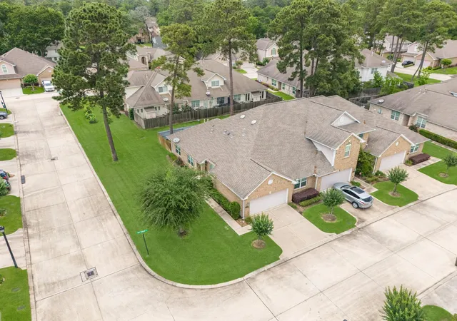 Photo 4 of Sale Pending at 2034 Que Manor Dr, Houston, TX 77090 | MLS# 46713322 | Listing updated on 2026-09-03