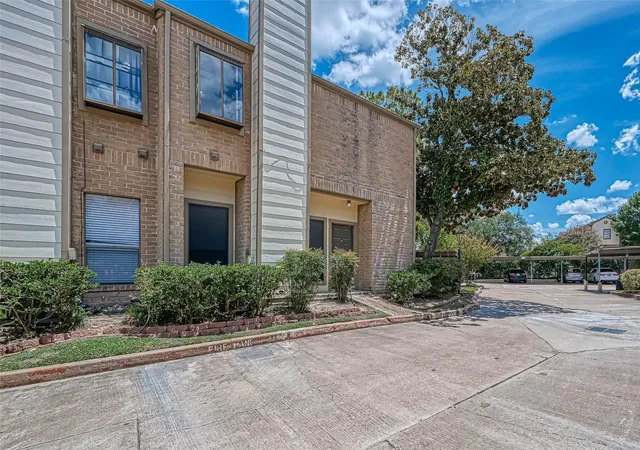 1st image of 8299 Cambridge St #1705, Houston, TX 77054 | MLS# 40767968