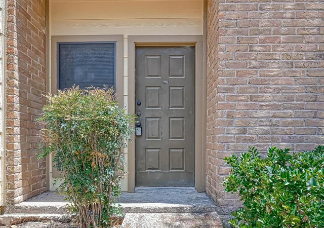 5th image of 8299 Cambridge St #1705, Houston, TX 77054 | MLS# 40767968