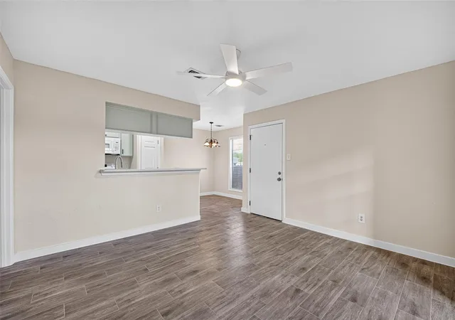 3rd image of 15534 Zabolio Dr #143, Webster, TX 77598 | MLS# 6587620