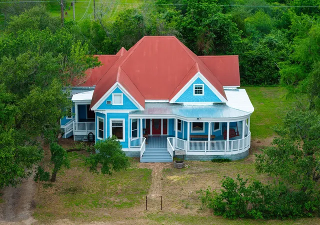 Photo 1 of Single family home for sale at 501 Mish Mash Mall Ln, Schulenburg, TX 78956 | MLS# 91939931 | Listing updated on 2026-08-27