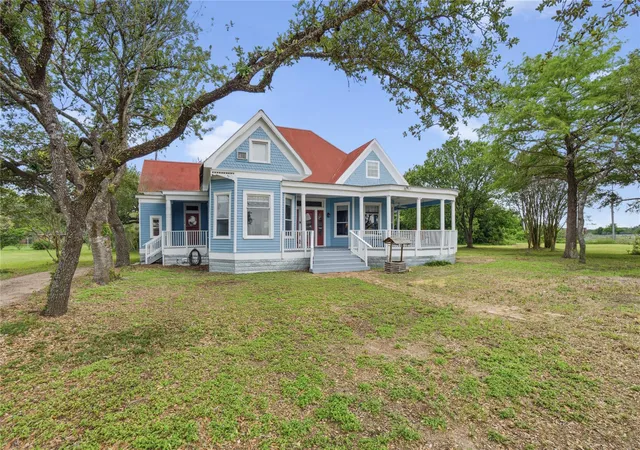Photo 3 of Single family home for sale at 501 Mish Mash Mall Ln, Schulenburg, TX 78956 | MLS# 91939931 | Listing updated on 2026-08-27