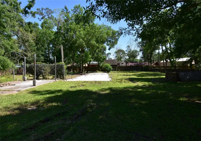 5th image of 1510 Pine Grove Dr, Dickinson, TX 77539 | MLS# 12545723