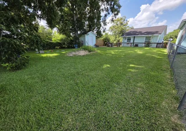 4th image of 354 Sir Lancelot Dr N, Bay City, TX 77414 | MLS# 19790093