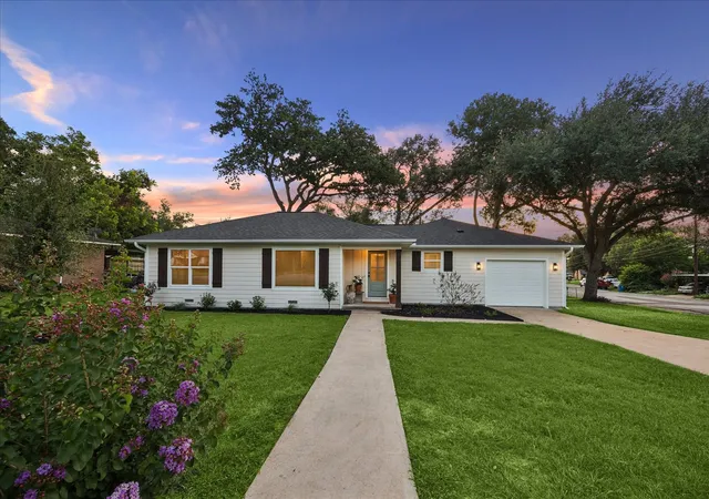 Homes for sale in Bellville, TX | 606 S Tesch St, Bellville, TX 77418 | MLS# 30602818