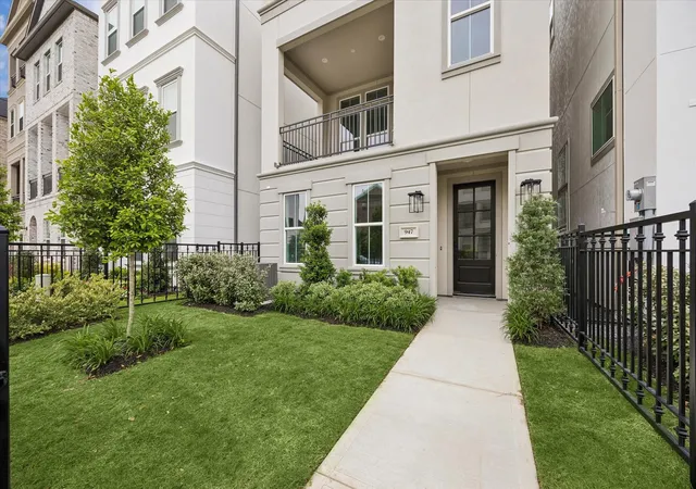 1st image of 3707 Somerset York Ln, Houston, TX 77055 | MLS# 98115845