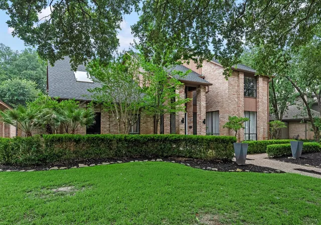 Photo 2 of Single family home for sale at 1214 Emerald Green Ln, Houston, TX 77094 | MLS# 26899645 | Listing updated on 2026-09-12