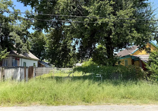 1st image of 1912 Freeman St, Houston, TX 77009 | MLS# 86958861
