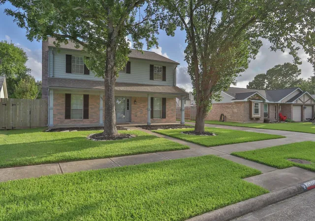 Photo 1 of Single family home for sale at 15222 Kelbrook Dr, Houston, TX 77062 | MLS# 46624881 | Listing updated on 2026-09-20