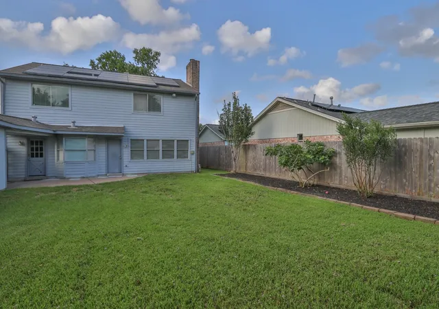 Photo 2 of Single family home for sale at 15222 Kelbrook Dr, Houston, TX 77062 | MLS# 46624881 | Listing updated on 2026-09-20