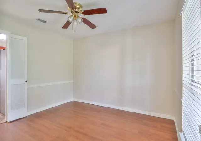 Photo 4 of Single family home for sale at 15222 Kelbrook Dr, Houston, TX 77062 | MLS# 46624881 | Listing updated on 2026-09-20