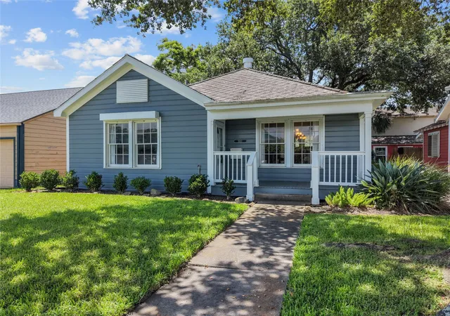 3rd image of 5017 Avenue N 1/2, Galveston, TX 77551 | MLS# 52738369