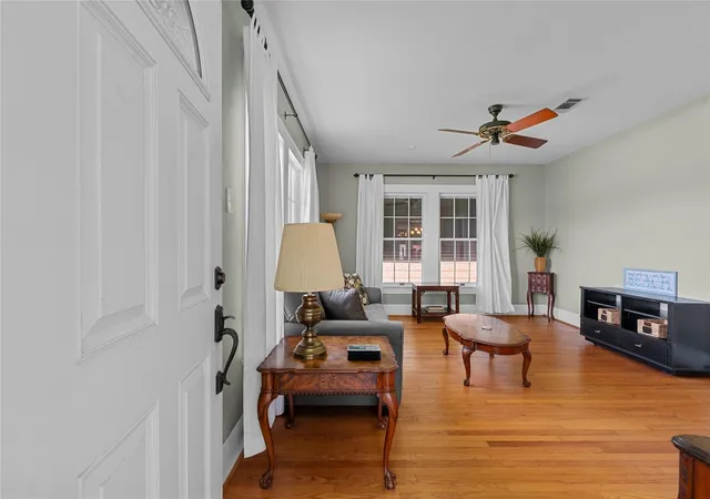 5th image of 5017 Avenue N 1/2, Galveston, TX 77551 | MLS# 52738369