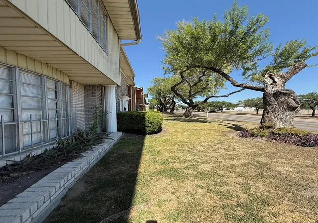 3rd image of 8140 Fondren Rd #8140, Houston, TX 77074 | MLS# 13707425