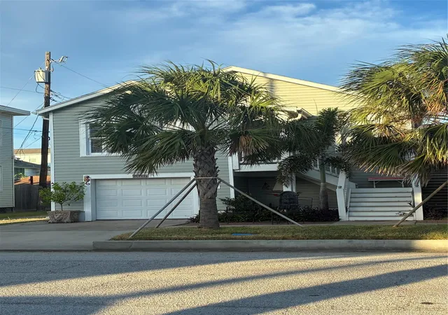 2nd image of 2314 33rd St, Galveston, TX 77550 | MLS# 33139847
