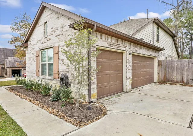 Photo 3 of Single family home for sale at 28511 Riverside Crst Ln, Huffman, TX 77336 | MLS# 47623896 | Listing updated on 2026-07-10