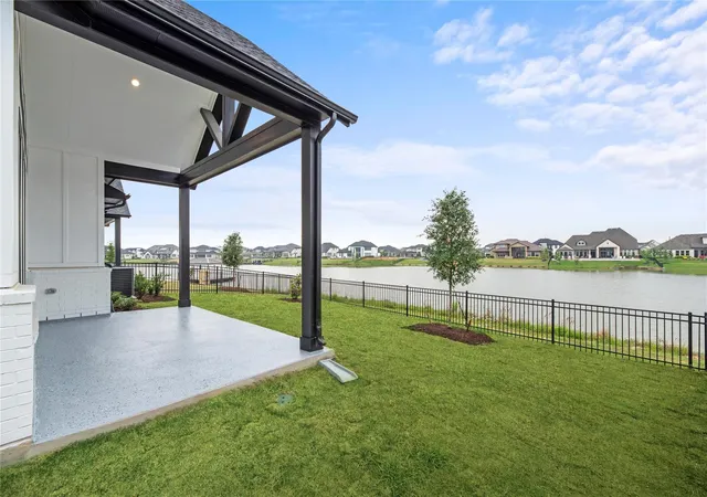 Photo 2 of Townhouse for sale at 18207 W Shoreline Vista Ln, Cypress, TX 77433 | MLS# 27296520 | Listing updated on 2026-08-14