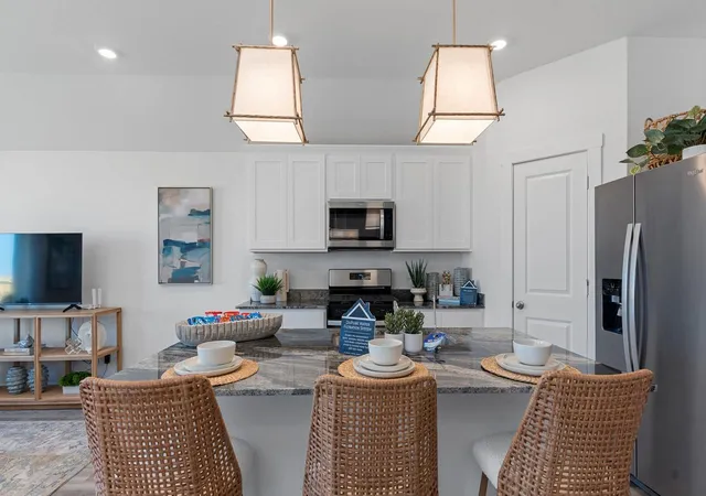 3rd image of 1013 Paddlefish Ln, Alvin, TX 77511 | MLS# 43141036