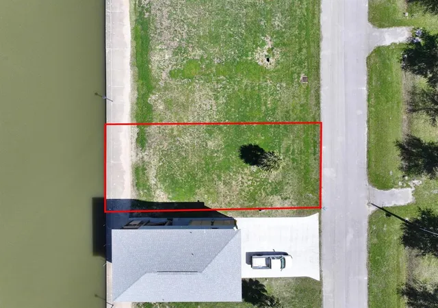2nd image of 2009 Nelson St, Port Bolivar, TX 77650 | MLS# 39853515