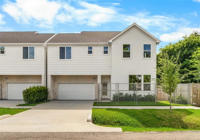 3rd image of 1806 Yates St, Houston, TX 77020 | MLS# 26309540