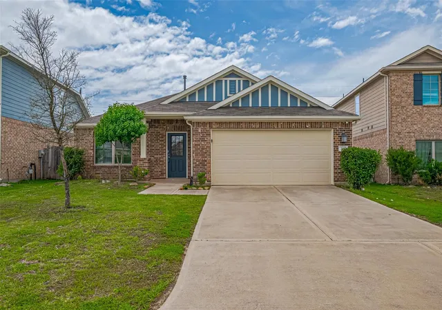 Photo 1 of Single family home for sale at 335 Jewett Meadow Dr, Magnolia, TX 77354 | MLS# 22064190 | Listing updated on 2026-08-20