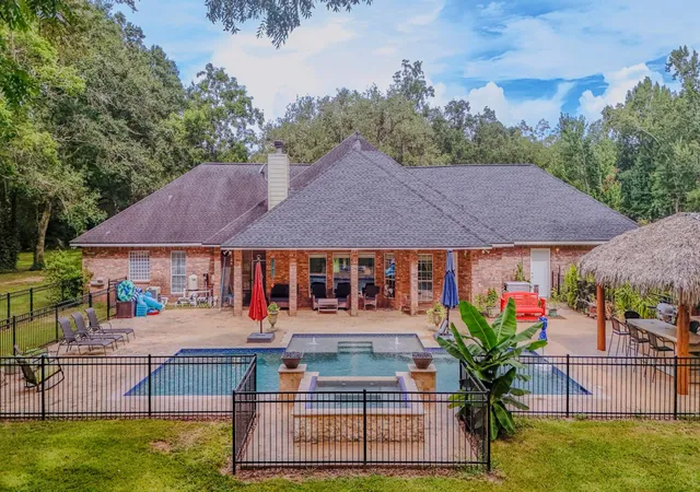 1st image of 2002 Sugar Mill Ln, Lake Jackson, TX 77566 | MLS# 8391366