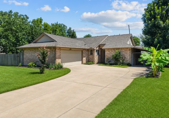 1st image of 223 E Forest Ave, La Porte, TX 77571 | MLS# 20406254