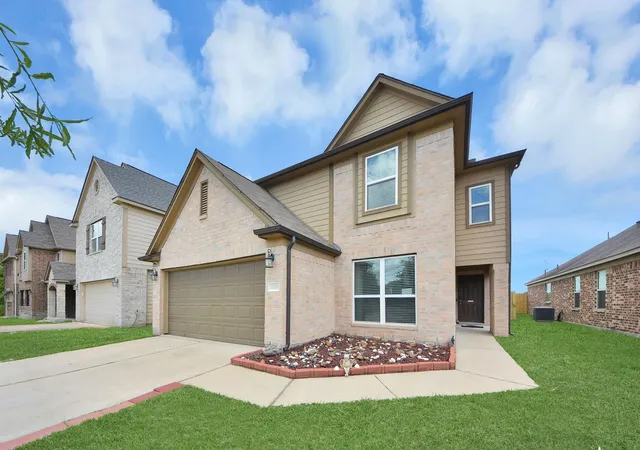 Photo 3 of Single family home for sale at 3326 View Valley Trl, Katy, TX 77493 | MLS# 93874947 | Listing updated on 2026-09-19