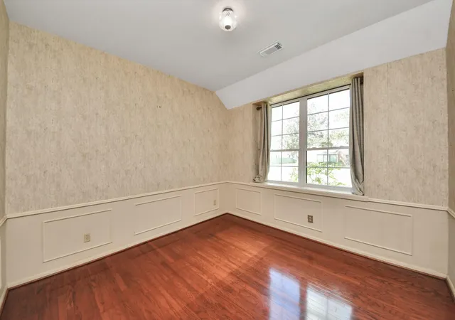 4th image of 722 Chevy Chase Cir, Sugar Land, TX 77478 | MLS# 90405888