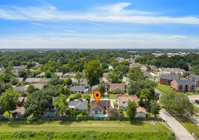 27th image of 10507 Huntington Way Dr, Houston, TX 77099 | MLS# 8503137