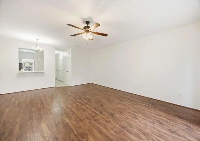 Listing Photo 5 - Condo for sale in building located at 7589 Cambridge St, Houston, TX 77054 - Unit #B