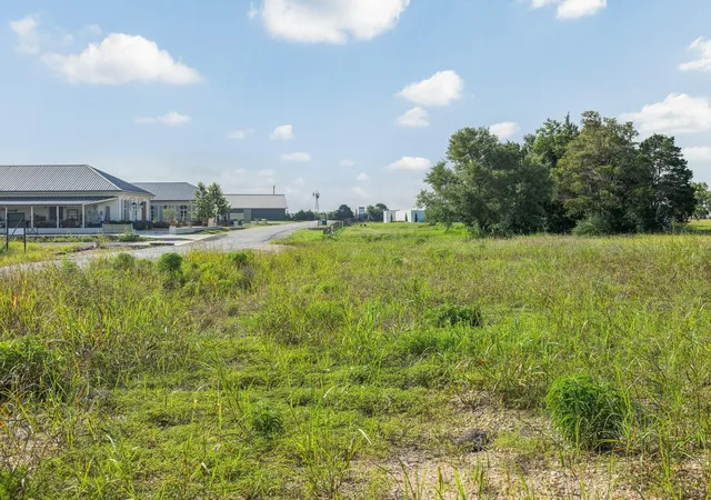 Homes for sale in Round Top, TX | 109 Compound Ln, Round Top, TX 78954 | MLS# 76860540