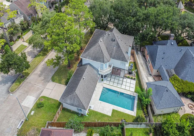 Photo 1 of Single family home for sale at 502 Lee Shore Ln, Houston, TX 77079 | MLS# 44441148 | Listing updated on 2026-09-18