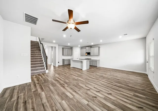 5th image of 11502 Youngquist Dr, Dayton, TX 77535 | MLS# 78192233