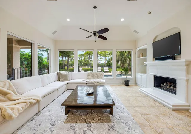 Photo 4 of Single family home for sale at 3010 Bonnebridge Way Blvd, Houston, TX 77082 | MLS# 32068679 | Listing updated on 2026-08-30