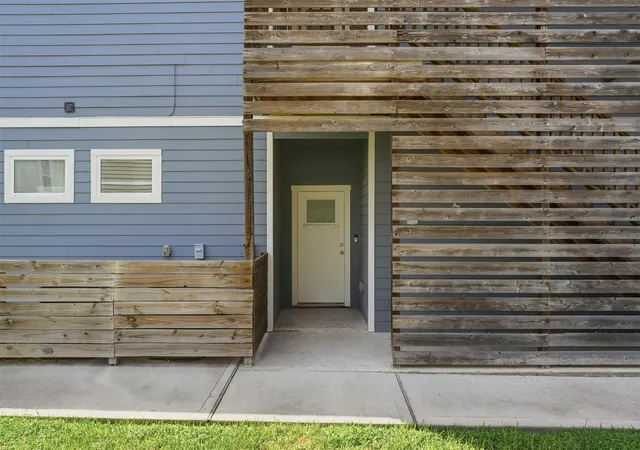 5th image of 2516 Cleburne St, Houston, TX 77004 | MLS# 53343415
